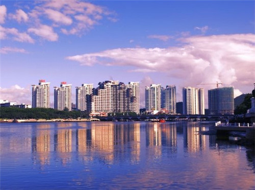 在新蔡县加盟重庆万妈串串香开店能赚钱吗，在新蔡县加盟串串香店投资前景有哪些